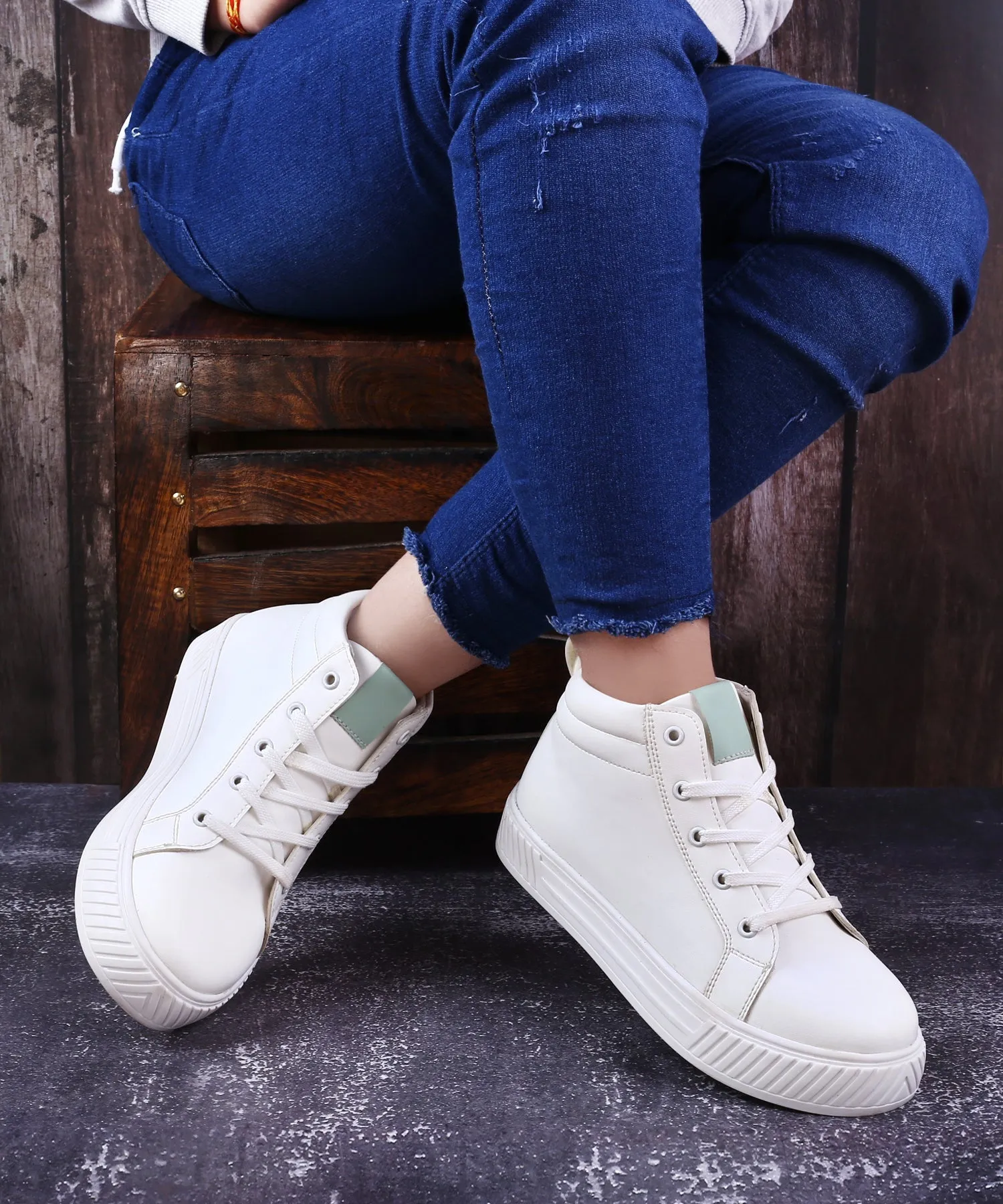 Bxxy Ultra Comfortable Lace-up Sneakers For Women