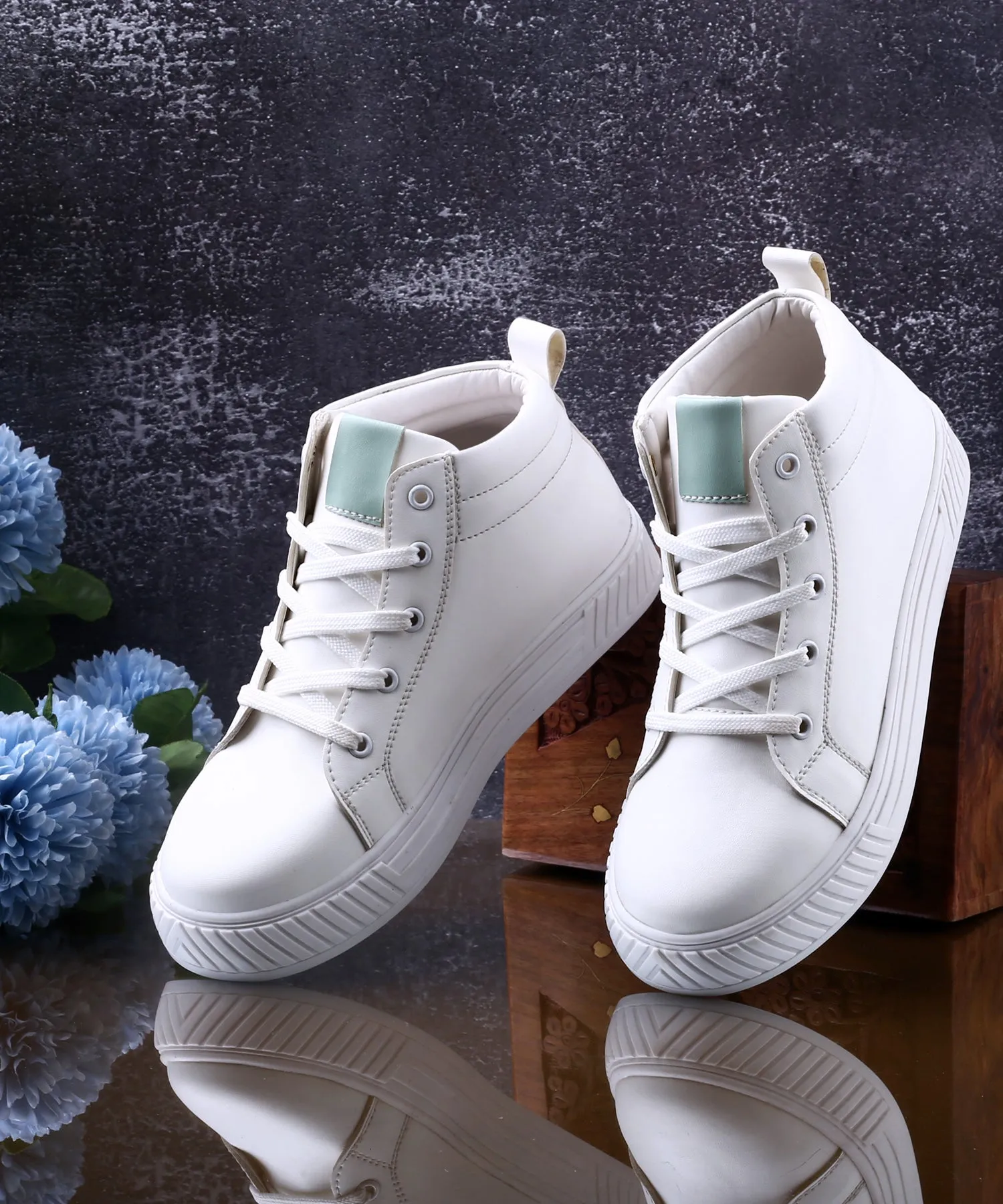 Bxxy Ultra Comfortable Lace-up Sneakers For Women